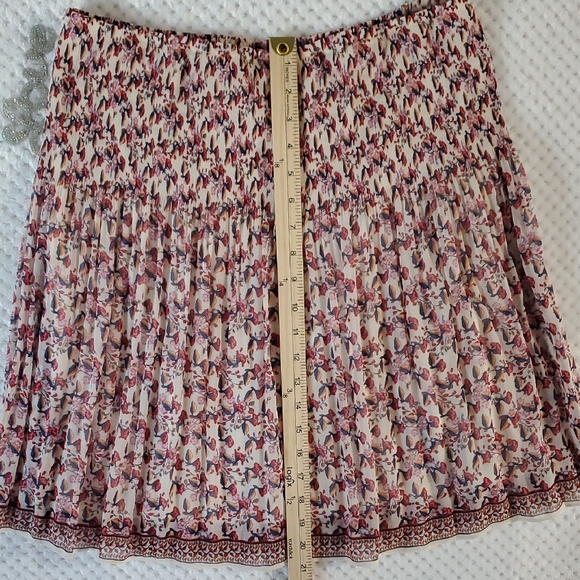 Max Studio A-Line Skirt in Red and Cream - Picture 3 of 9